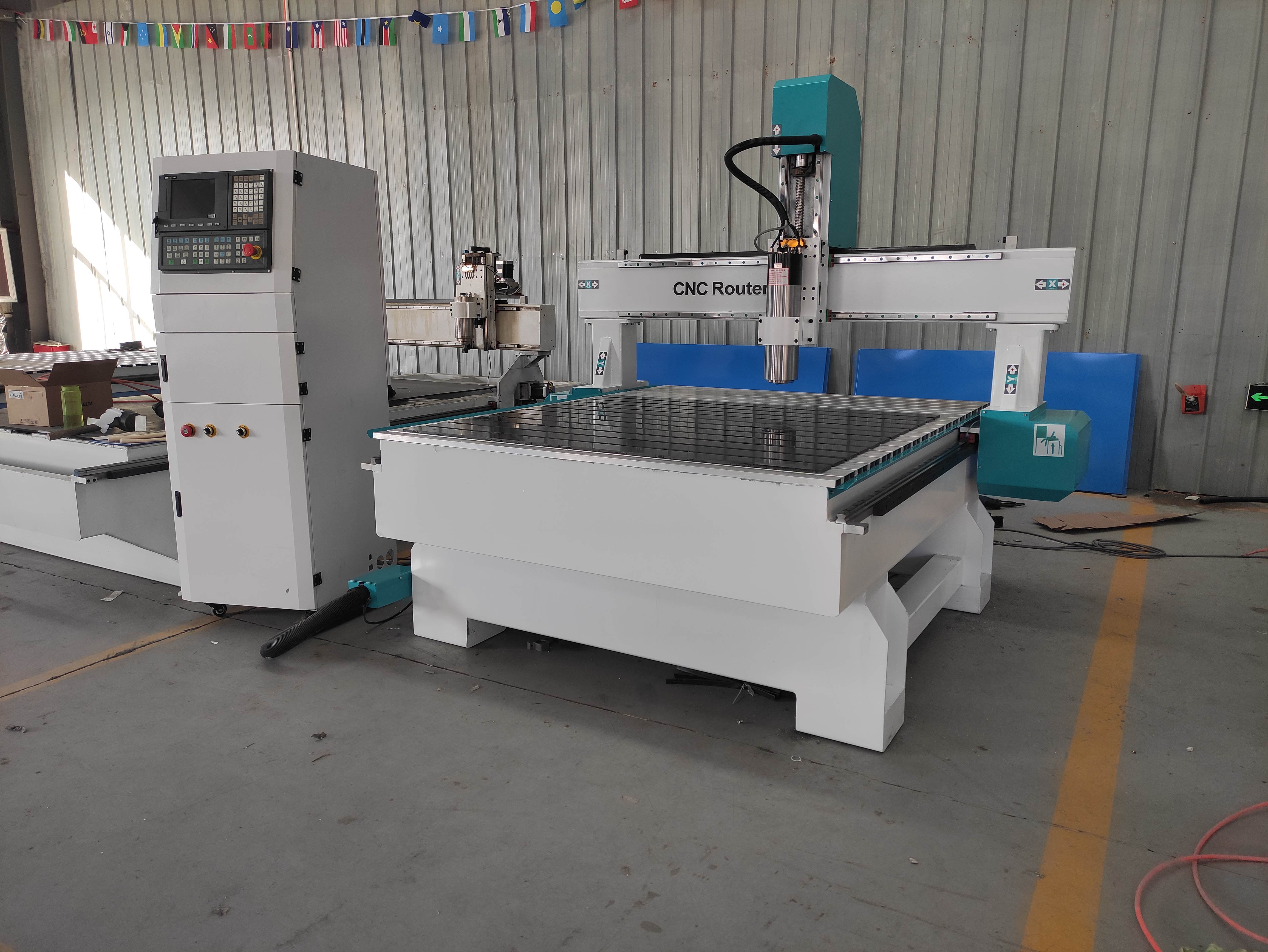 開料時開料機(jī)跑板的原因